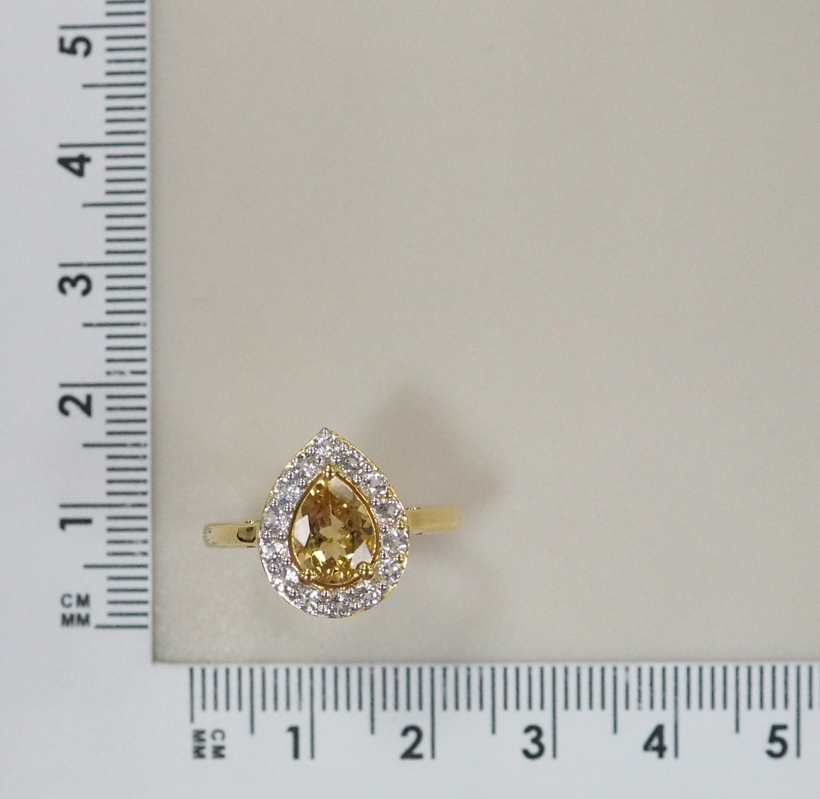 Серебряное кольцо с гелиодором